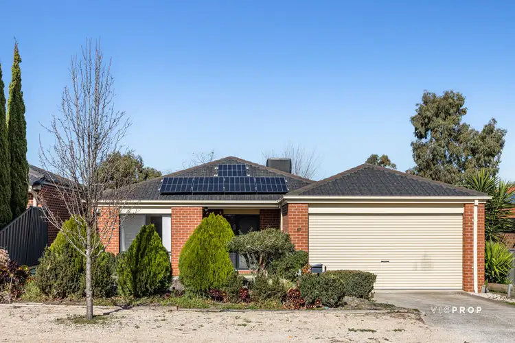 47 Clearwater Rise Parade, Truganina VIC 3029