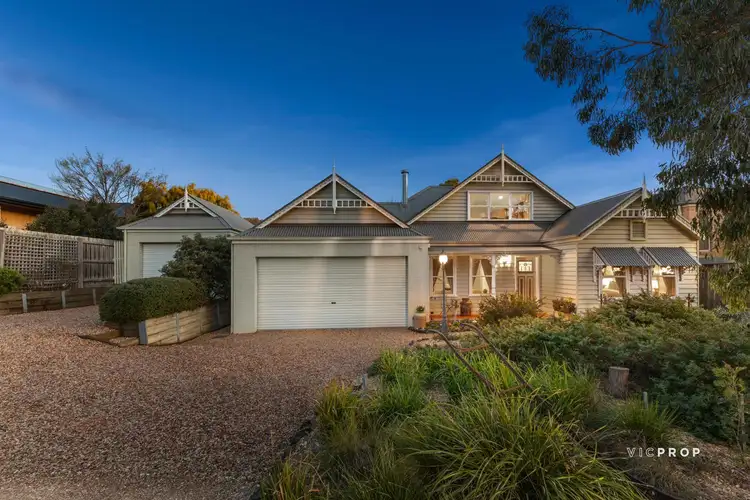 10 Butlers Road, Ferntree Gully VIC 3156