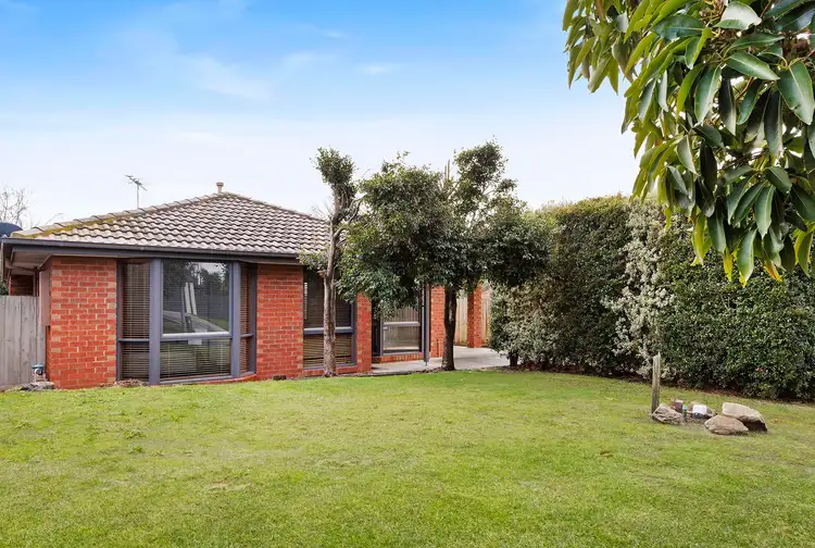 4 Jonathon Court