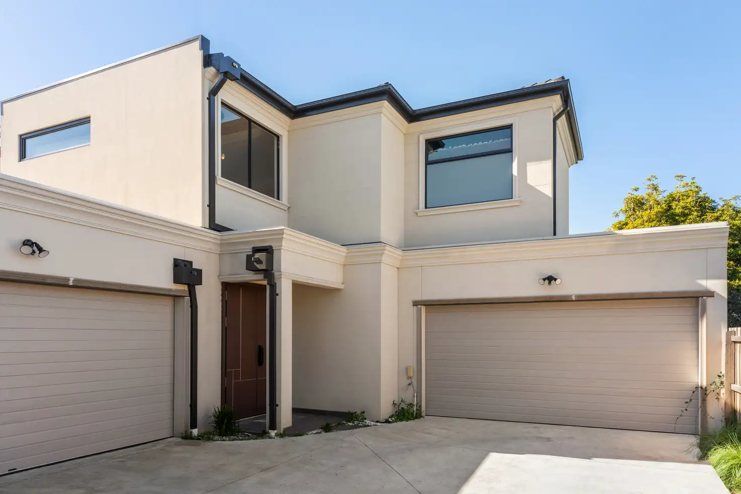 Main view of Homely townhouse listing, 2/102 Bogong Avenue, Glen Waverley VIC 3150