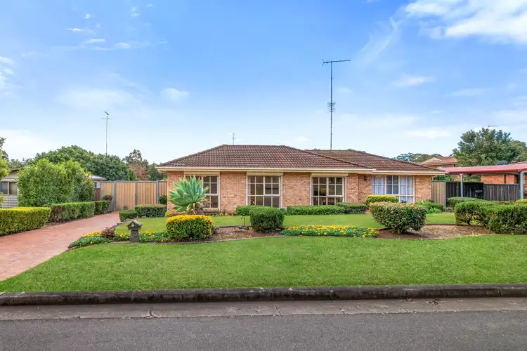 2 Paul Close, Cranebrook NSW 2749