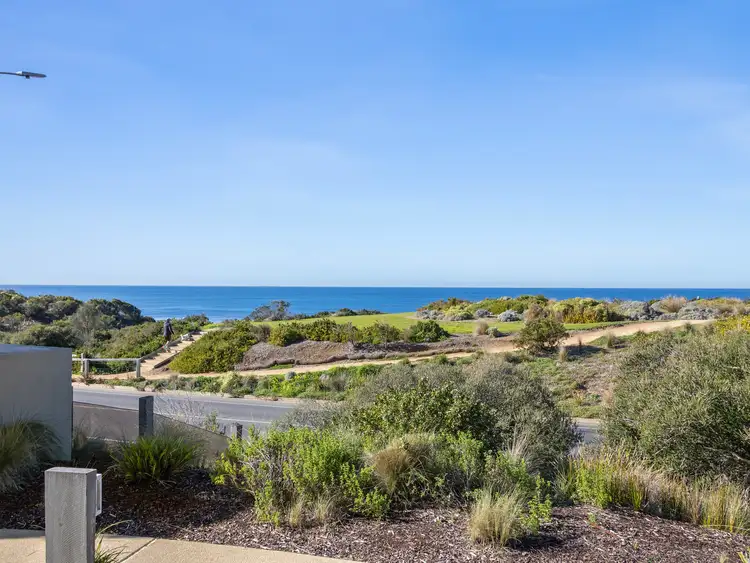 147 +148/100 The  Esplanade, Torquay VIC 3228