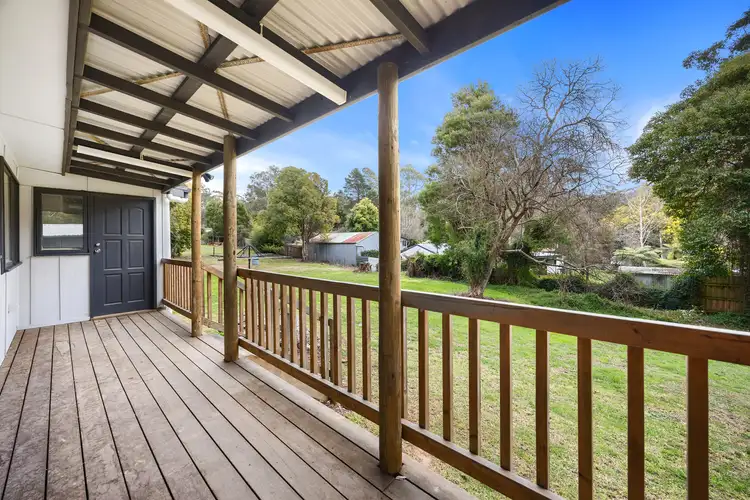 19 Whitegum Drive, East Warburton VIC 3799