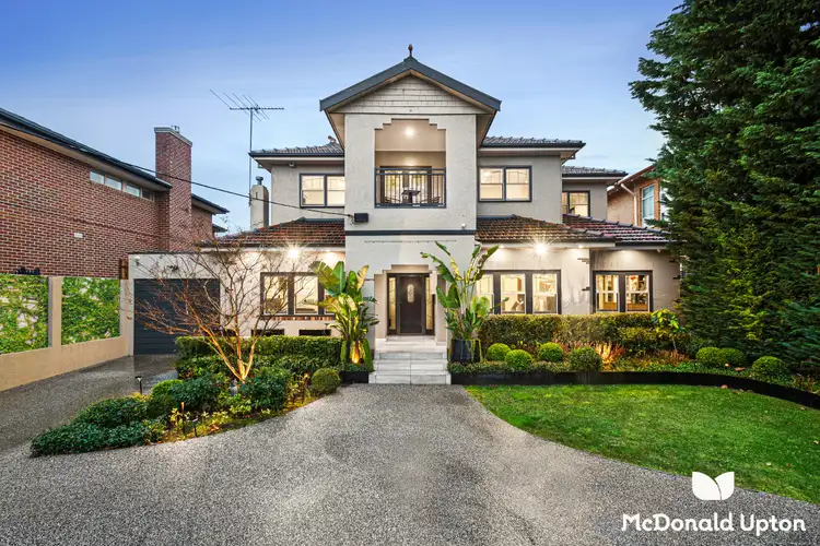 220 Woodland Street, Strathmore VIC 3041