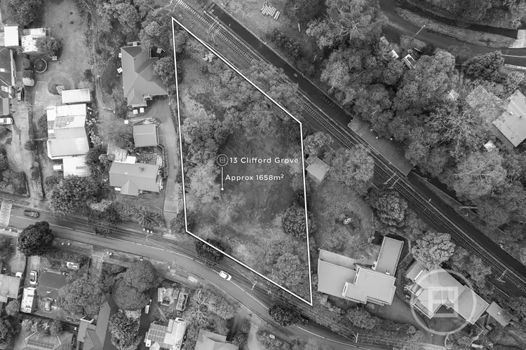 13 Clifford Grove, Tecoma VIC 3160