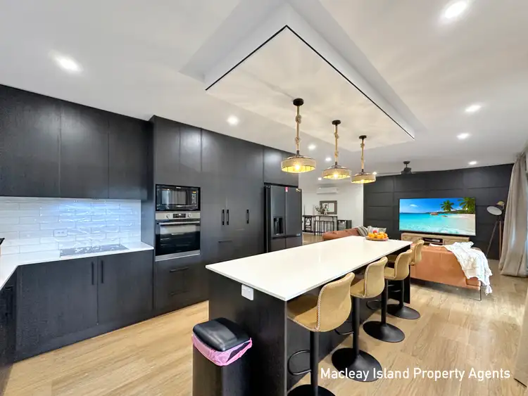 12 Piccaninny Street, Macleay Island QLD 4184