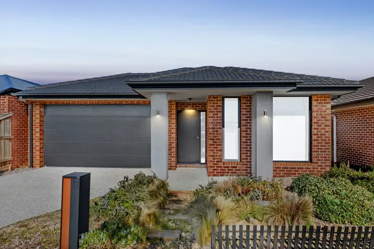17 Harrier Circuit, Deanside VIC 3336