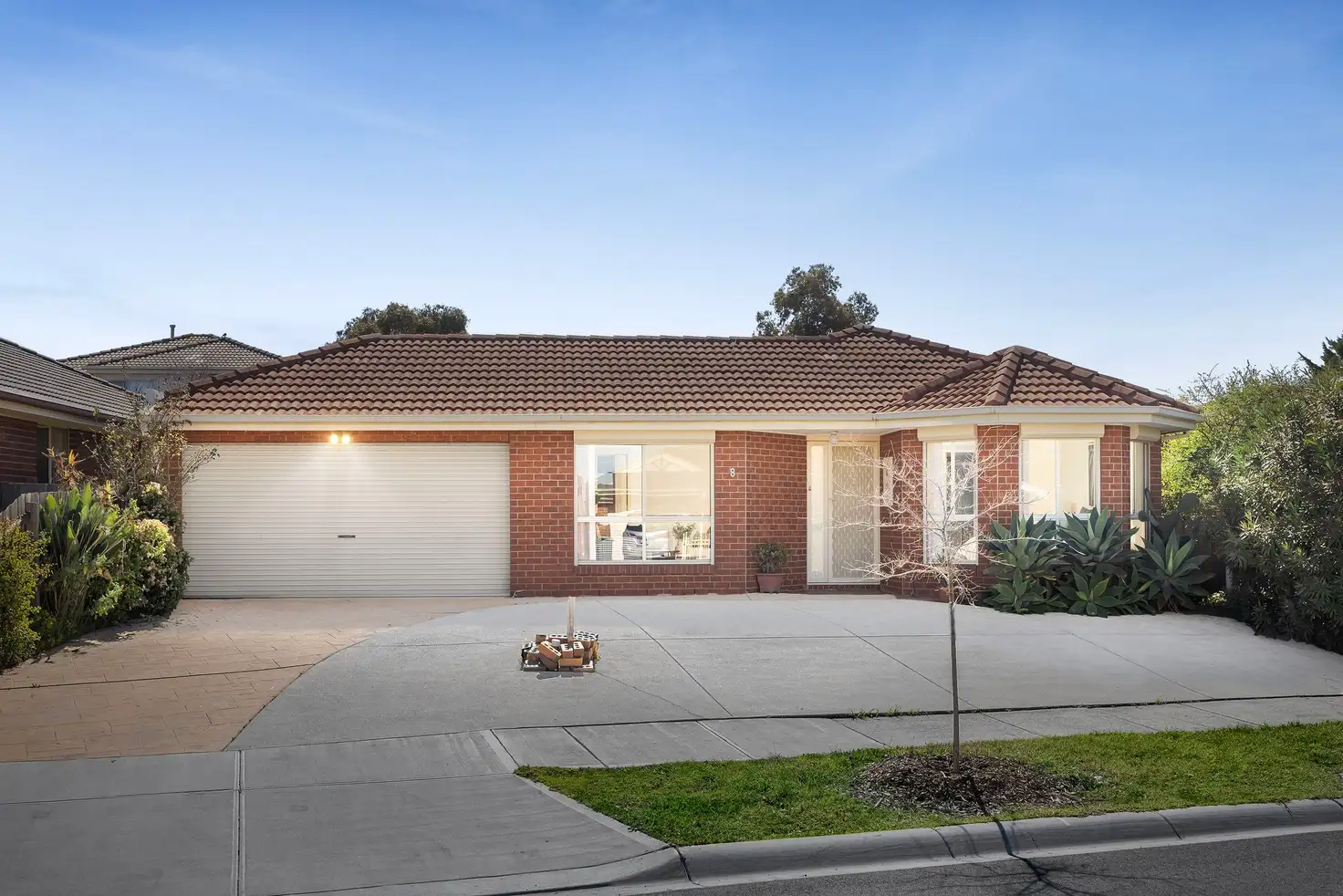 Main view of Homely house listing, 8 Tannaroo Crescent, Delahey VIC 3037