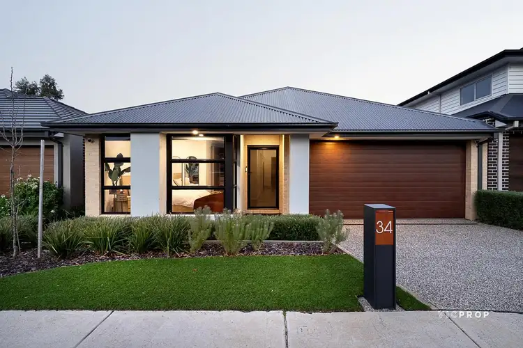 34 Stead Circuit, Burnside VIC 3023