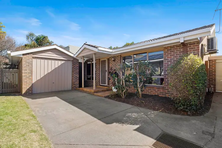 2/22 Wellington Street, Mornington VIC 3931