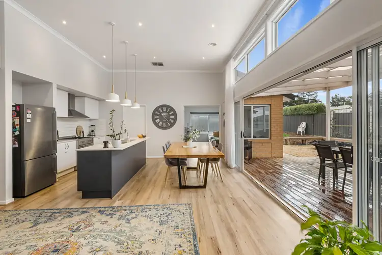 14 Maple Drive, Romsey VIC 3434