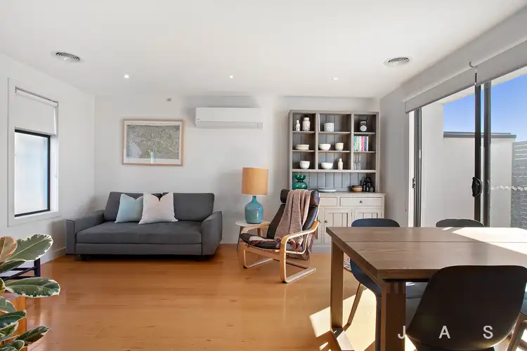 4/12 Eleanor Street, Footscray VIC 3011