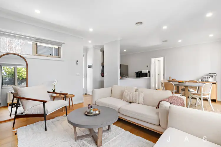 3/4 Camperdown Avenue, Sunshine North VIC 3020
