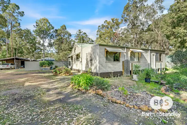 6 Moore Road, Wilga WA 6243