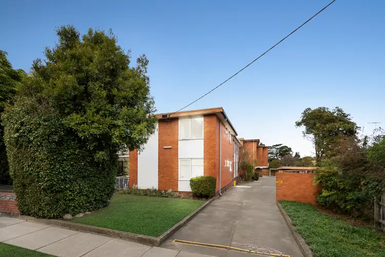2/18 Ashted Road, Box Hill VIC 3128