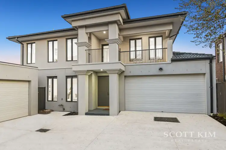 2/1 Hemsley Promenade, Point Cook VIC 3030