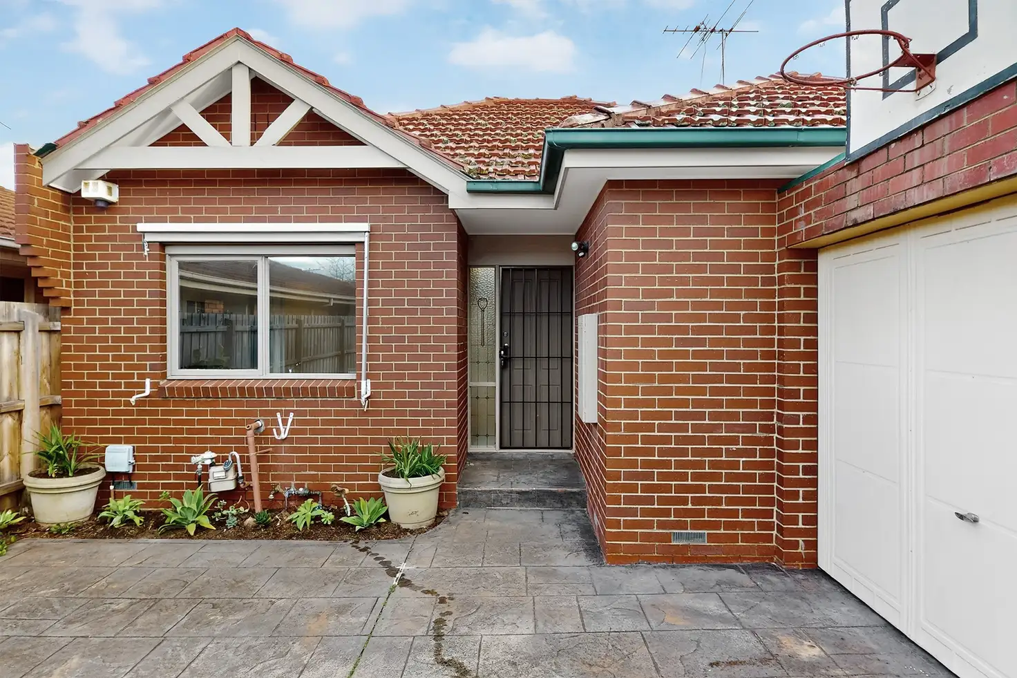 Main view of Homely unit listing, 2/30 Snowdon Avenue, Caulfield VIC 3162