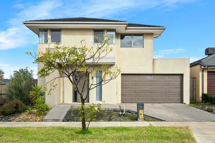 2 Aylesbury Terrace, Werribee VIC 3030