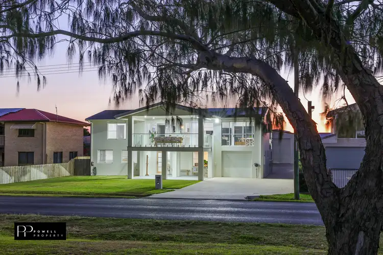 35 Sea Esplanade, Burnett Heads QLD 4670