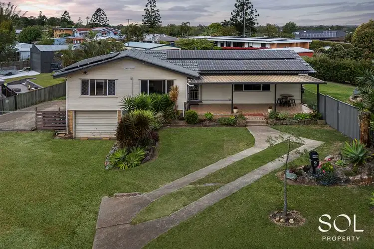 2 Woonara Drive, Petrie QLD 4502