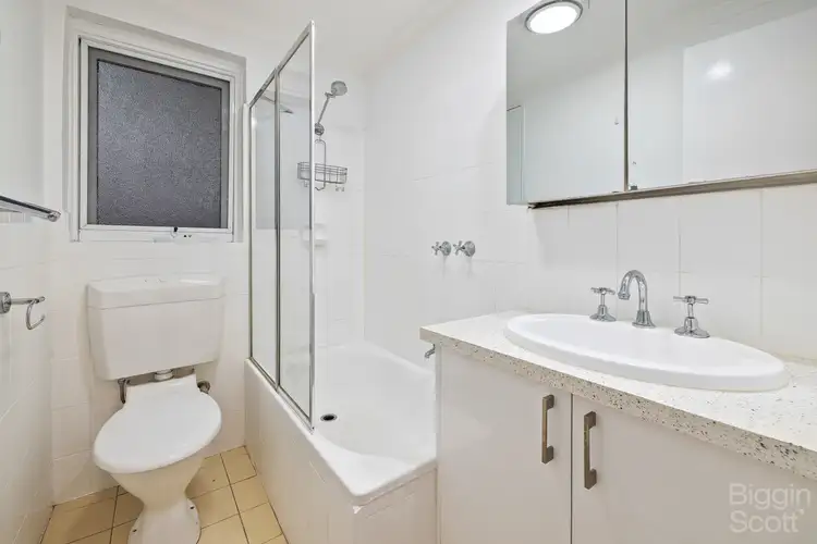 Fifth view of Homely apartment listing, 2/91 Ormond Road, Elwood VIC 3184