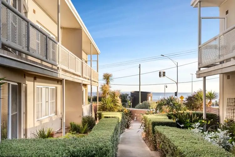 9/122 Beach Road, Parkdale VIC 3195