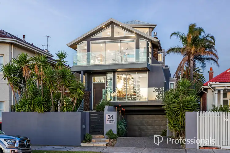 31 Marine Parade, St Kilda VIC 3182