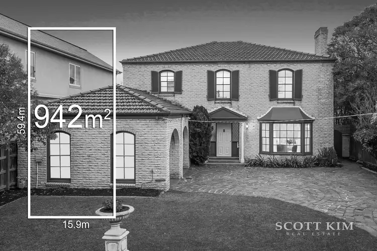 2 Donna Buang Street