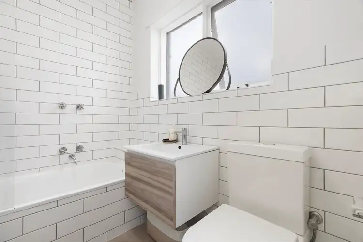 Fourth view of Homely apartment listing, 17/25 Williams Road, Windsor VIC 3181