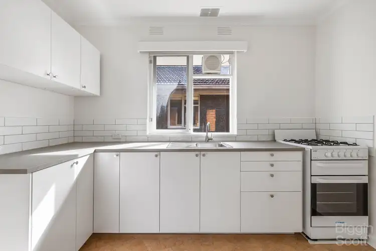 8/28 Ruskin Street, Elwood VIC 3184
