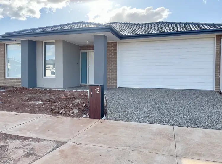 13 Arabian Avenue, Aintree VIC 3336
