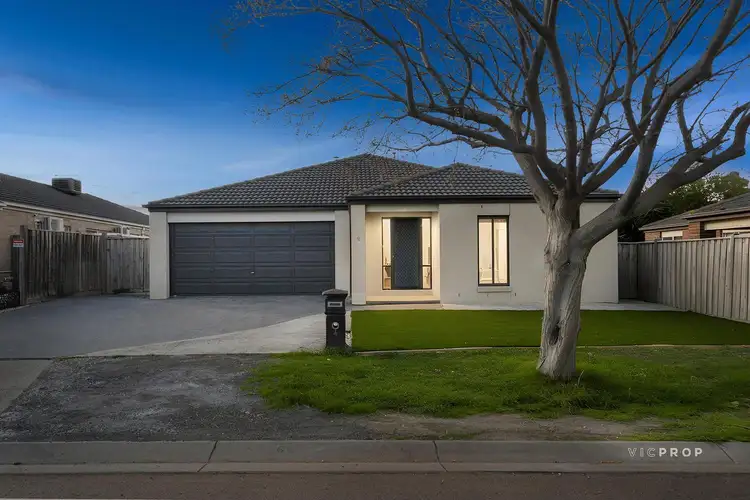 4 Peck Terrace, Williams Landing VIC 3027