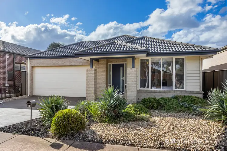 8 Brownlow Drive, Point Cook VIC 3030