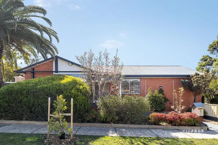 1 Delta Road, Macleod VIC 3085