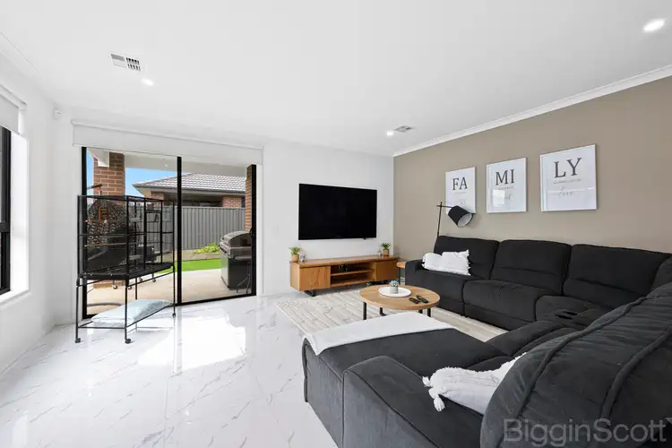 Sixth view of Homely house listing, 33 Evans Way, Lucas VIC 3350