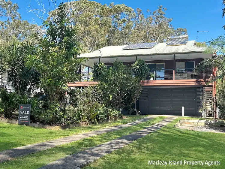 6 Kooberry Street, Macleay Island QLD 4184