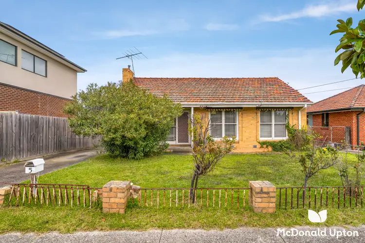 Second view of Homely house listing, 5 Fox Court, Jacana VIC 3047