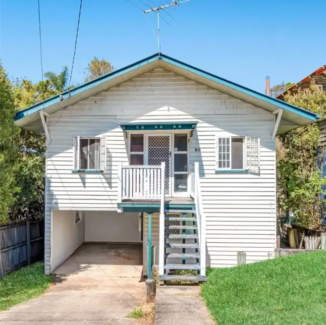 99 Sir Fred Schonell Drive, St Lucia QLD 4067