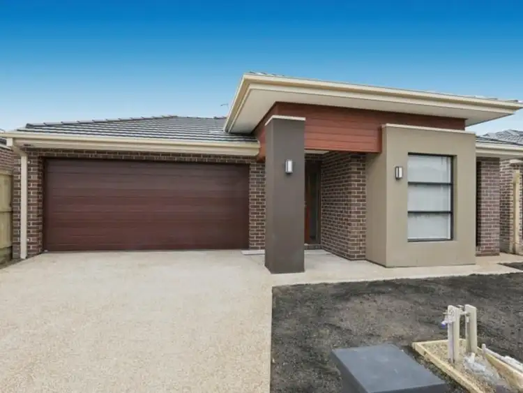 35 Pamplona Way, Clyde North VIC 3978