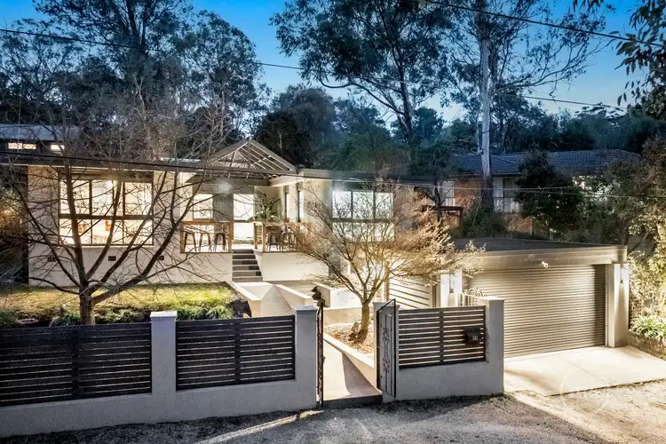 11 Valley Road, Research VIC 3095