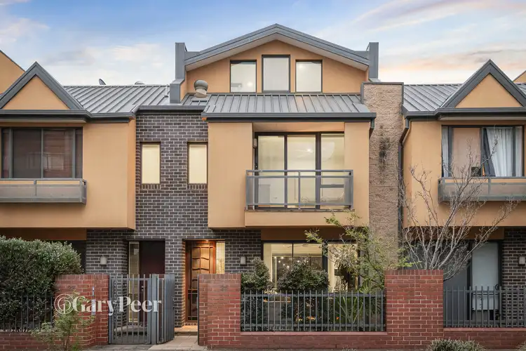 25 Heath Drive, Glen Huntly VIC 3163