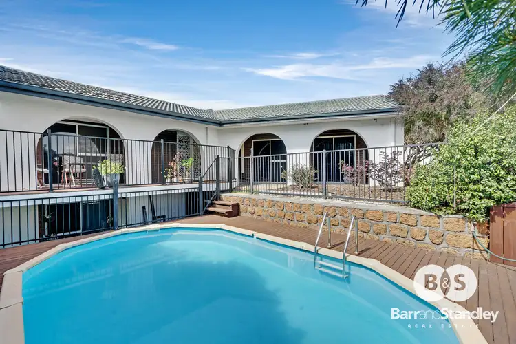 4 Hillside Road, Harvey WA 6220