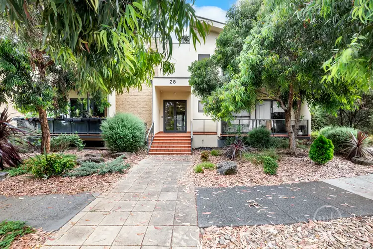 4/28 Diamond Boulevard, Greensborough VIC 3088