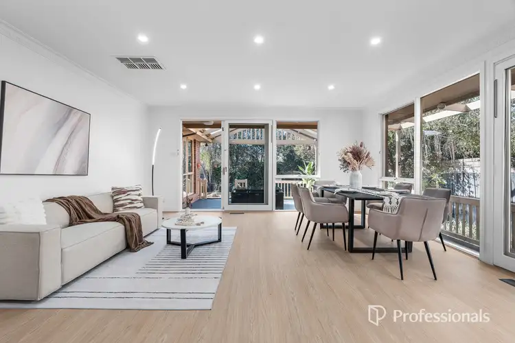 Third view of Homely house listing, 5 Duckmanton Court, Bentleigh East VIC 3165