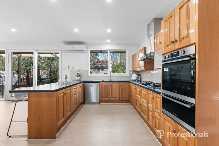 Fifth view of Homely house listing, 5 Duckmanton Court, Bentleigh East VIC 3165