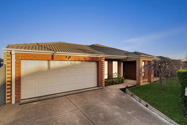 67 Caroline Chisholm Drive