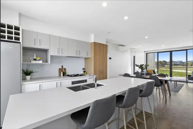 33/12 Lahinch Mews, Torquay VIC 3228