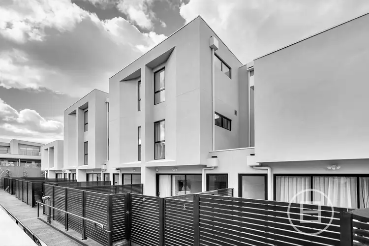 2/406-408 Buckley Street, Essendon West VIC 3040