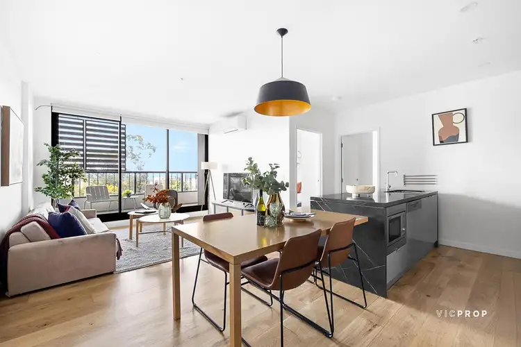 304/5 Sovereign Point Court, Doncaster VIC 3108