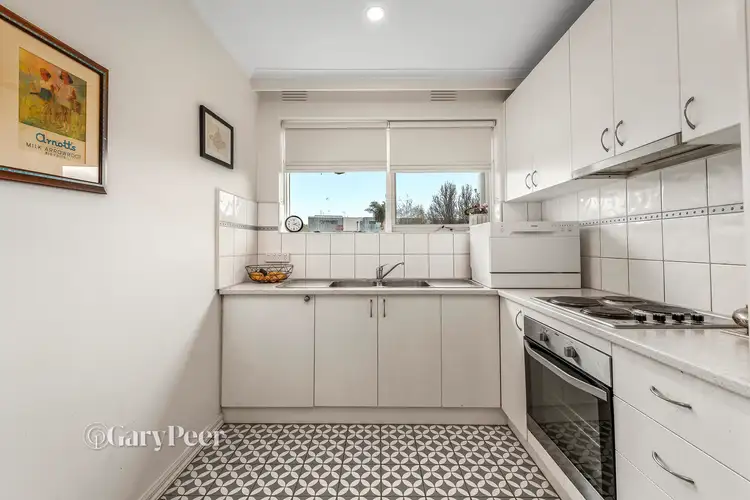 Fifth view of Homely apartment listing, 5/33 Toolambool Road, Carnegie VIC 3163